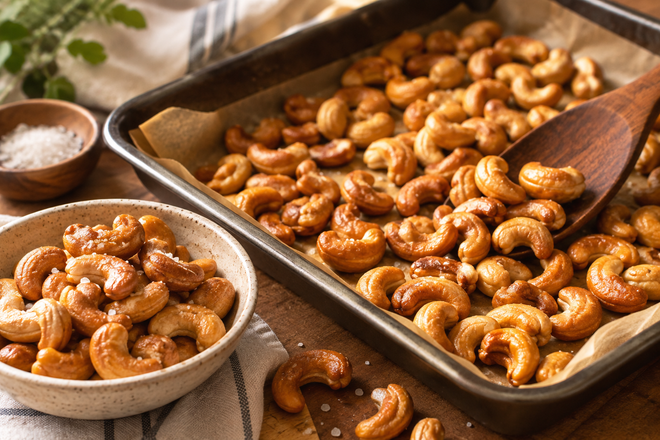 How to Make Salt-Roasted Cashews (Oven Method)