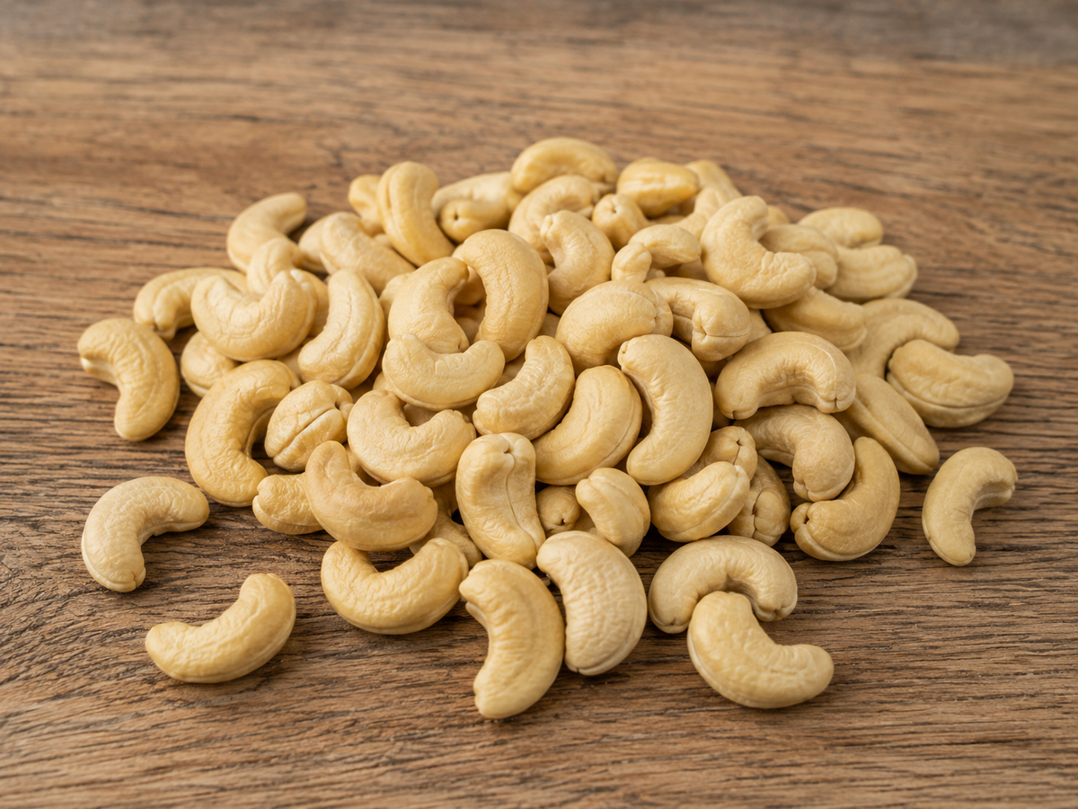 Cashews: Benefits, Calories, and Who Should Go Easy