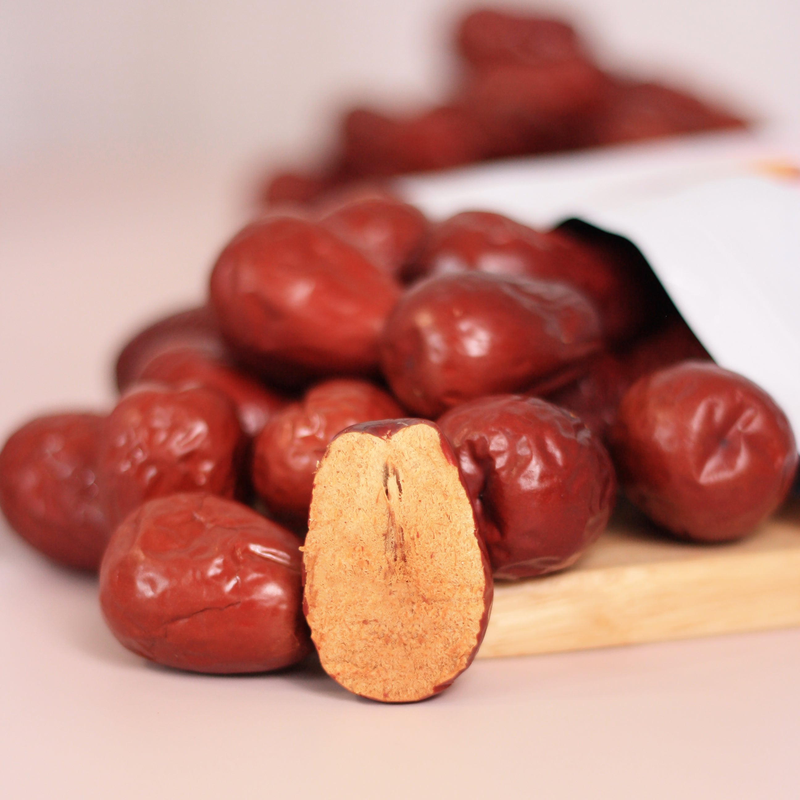 Cách làm lê chưng đường phèn táo đỏ Cách làm lê chưng đường phèn táo đỏ