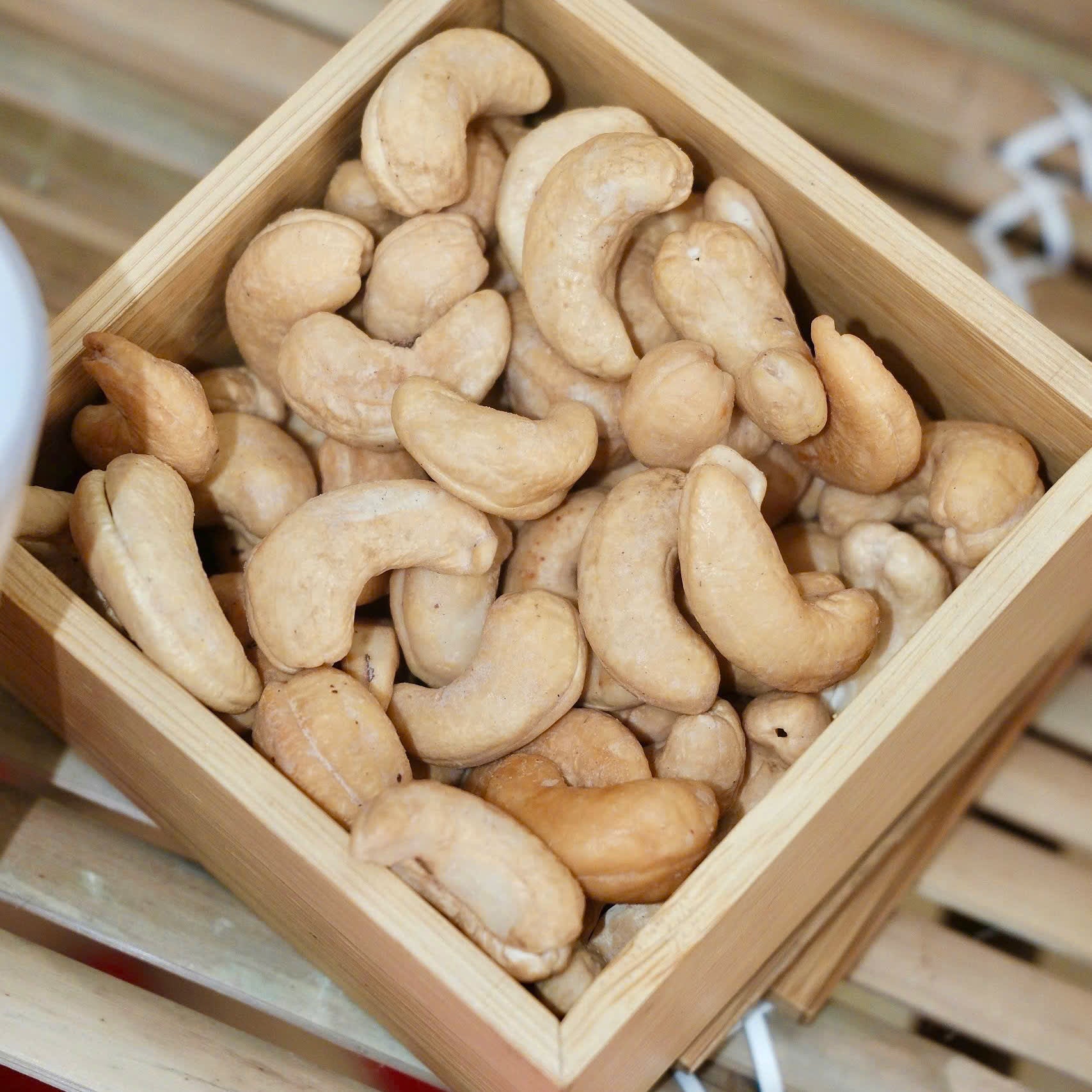 Salt Roasted Cashews