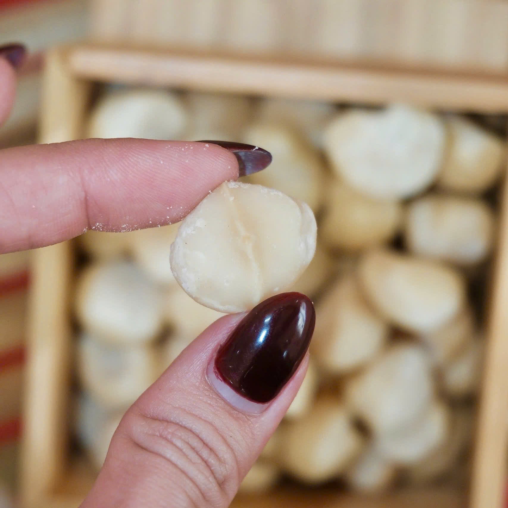 Peeled Australian Macadamia